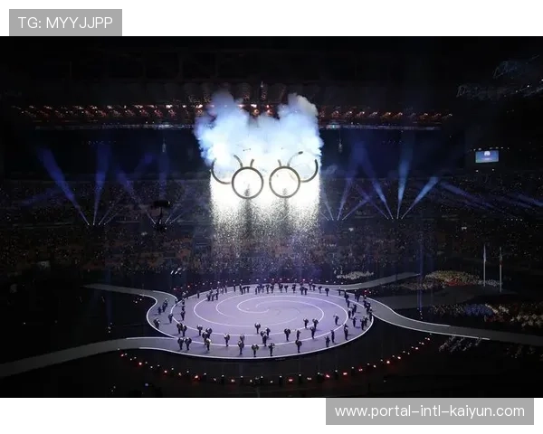 圣西罗球场承办米兰冬奥会开幕式，足球殿堂变身冬季运动舞台